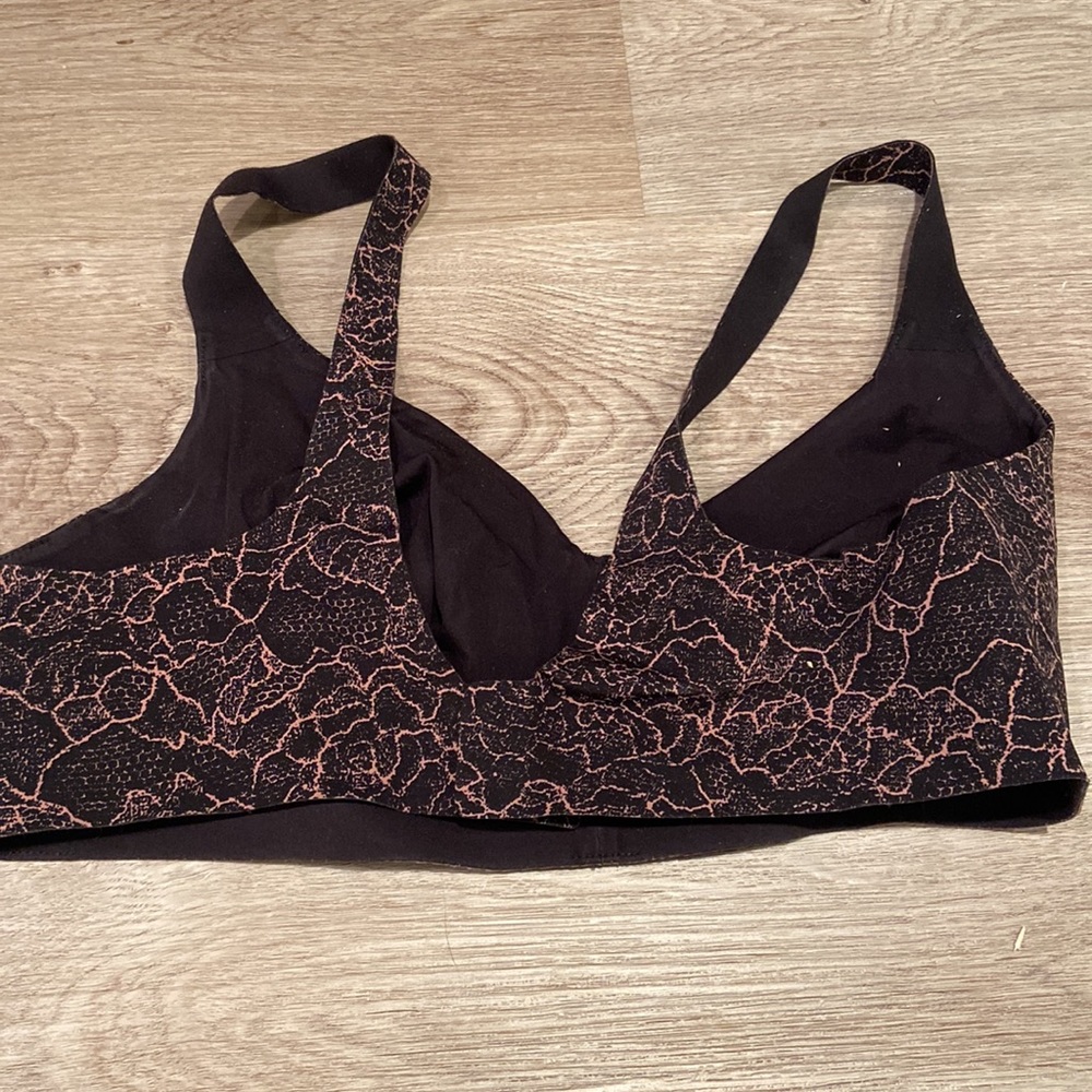 Lululemon Like Nothing Black Printed Sports Bra - Picture 2 of 5